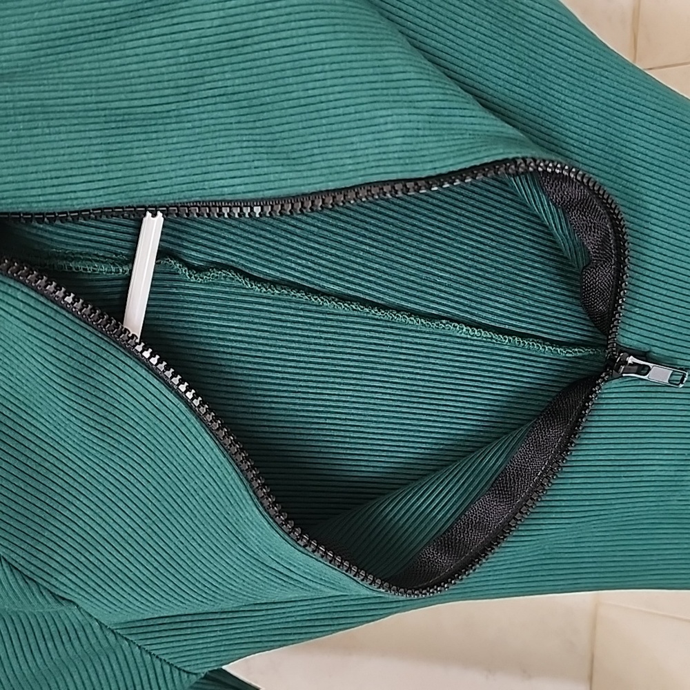 💚 HUNTER GREEN Ribbed Sabrina JUMPSUIT 💚 - Picture 10 of 17